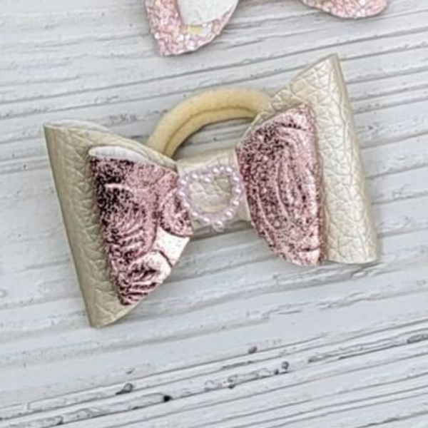 Strik elastiek beige rosé hartje