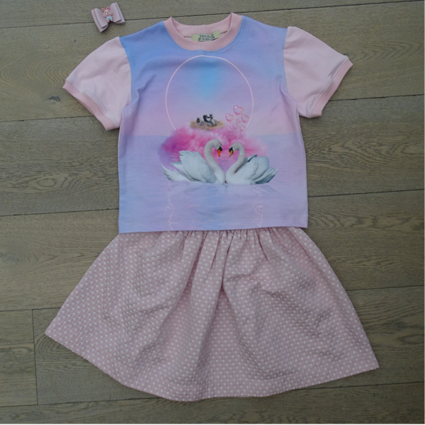 set: T-shirt lichtroze 2 zwanen + rok zijdekatoen