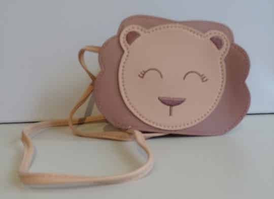 handtasje beer roze