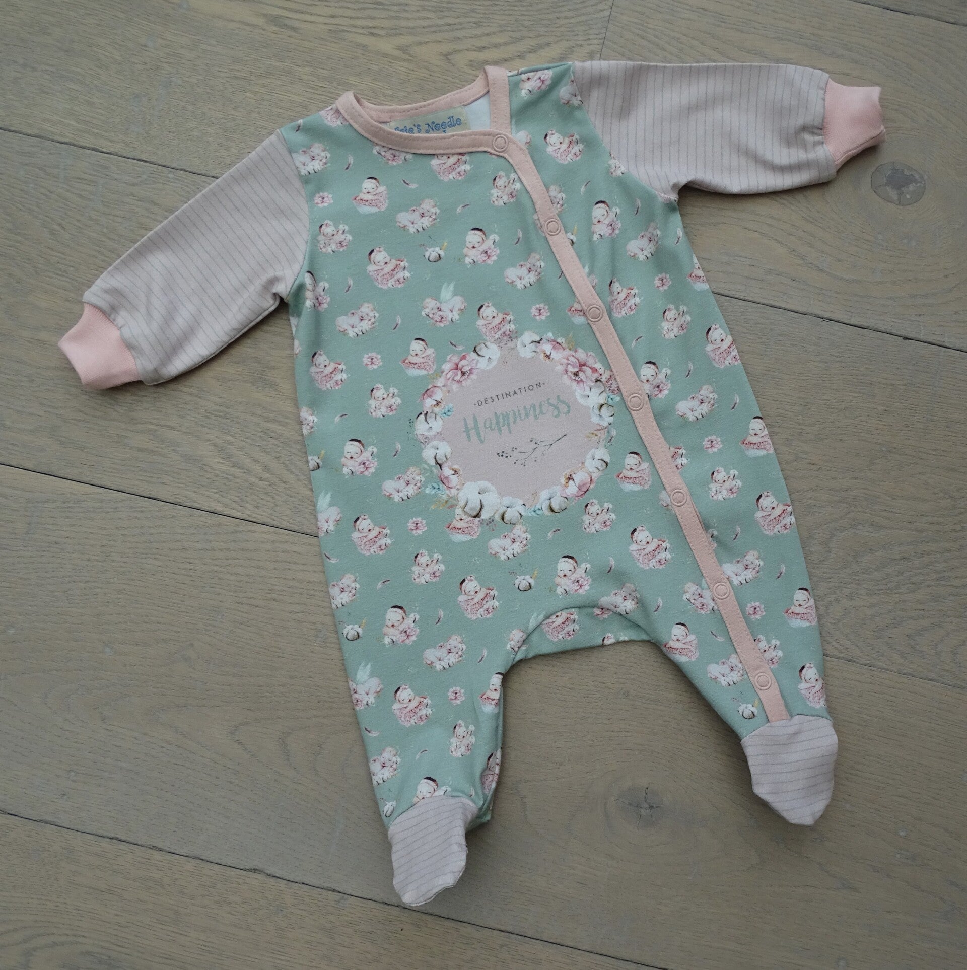 boxpakje grote print newborn happiness