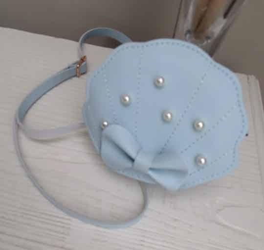 Handtasje blauw schelp pareltjes
