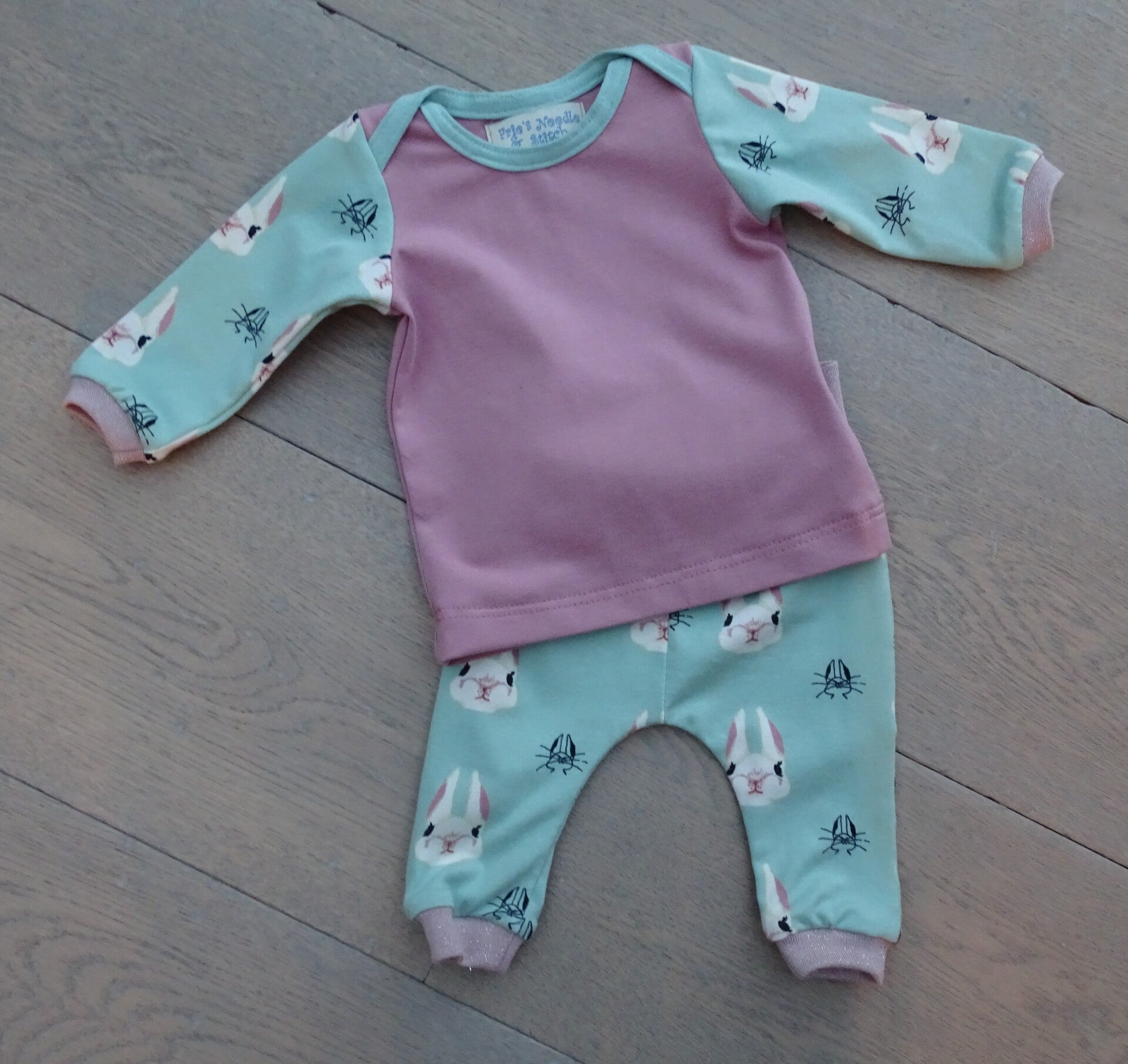baby setje: konijntje/oud roze 1