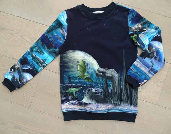 sweater dino blauw vliegende draak