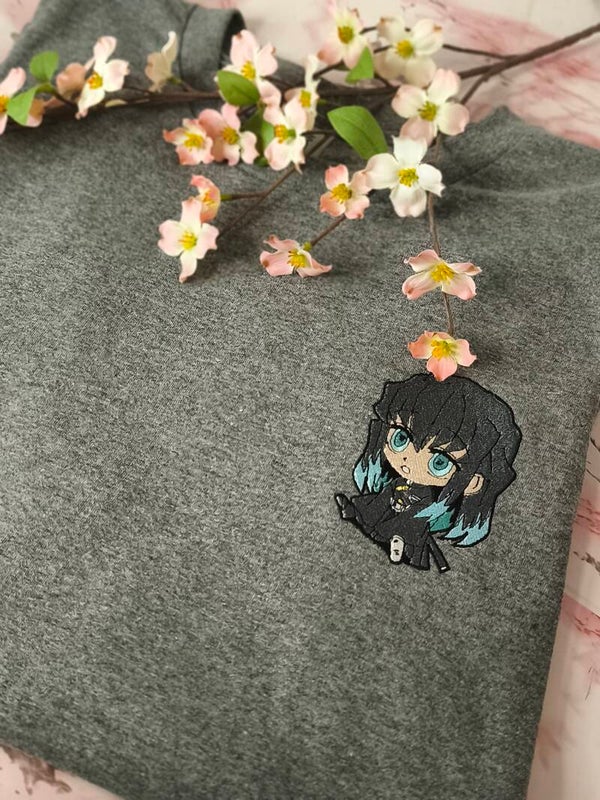 Mist Hashira Stickerei – Anime Shirt, Sweater oder Hoodie | Handmade Demon Slayer Inspired Design