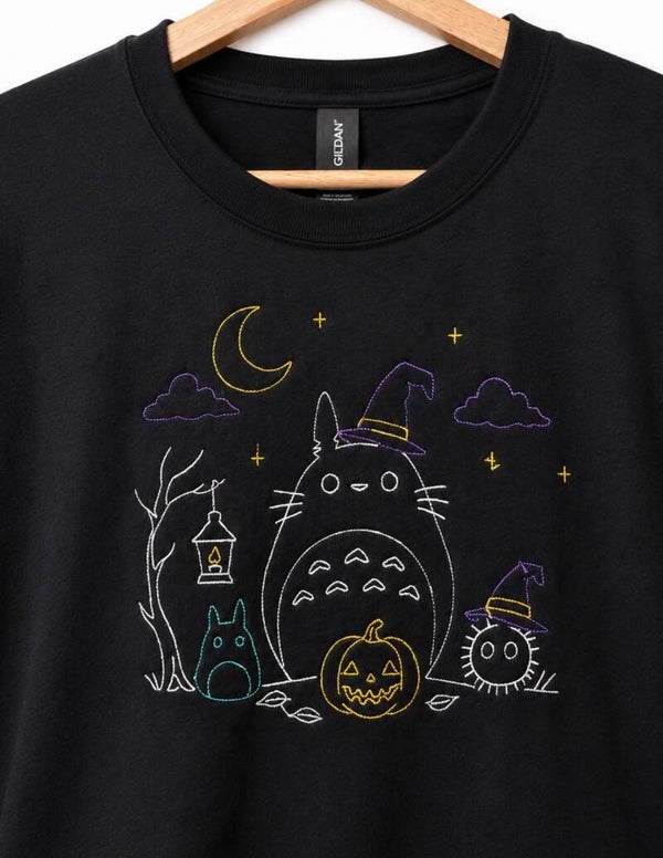 Totoro Halloween Outline | T-Shirt, Sweater & Hoodie