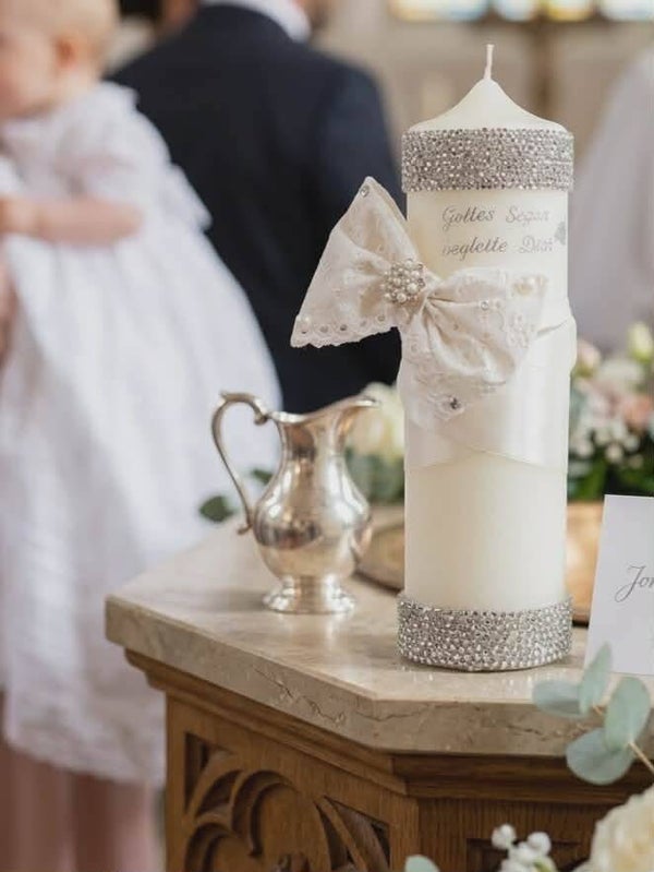 Taufkerze Kerze Taufe Mädchen Name Datum Schleife Glitzer Taufkleid creme 25/6cm
