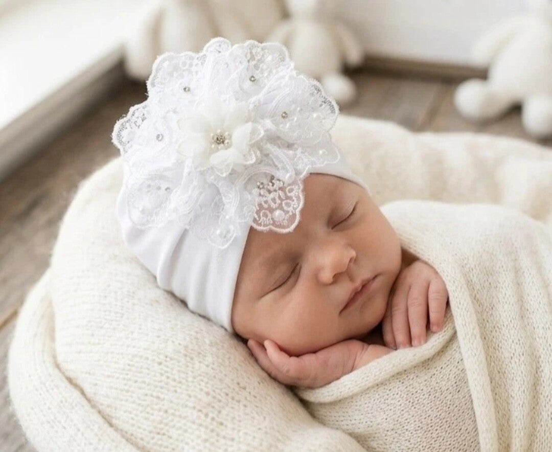 Babymütze zum Taufkleid Taufmütze Baby Turban Taufhut Mütze Taufe weiß 0-6 Mon