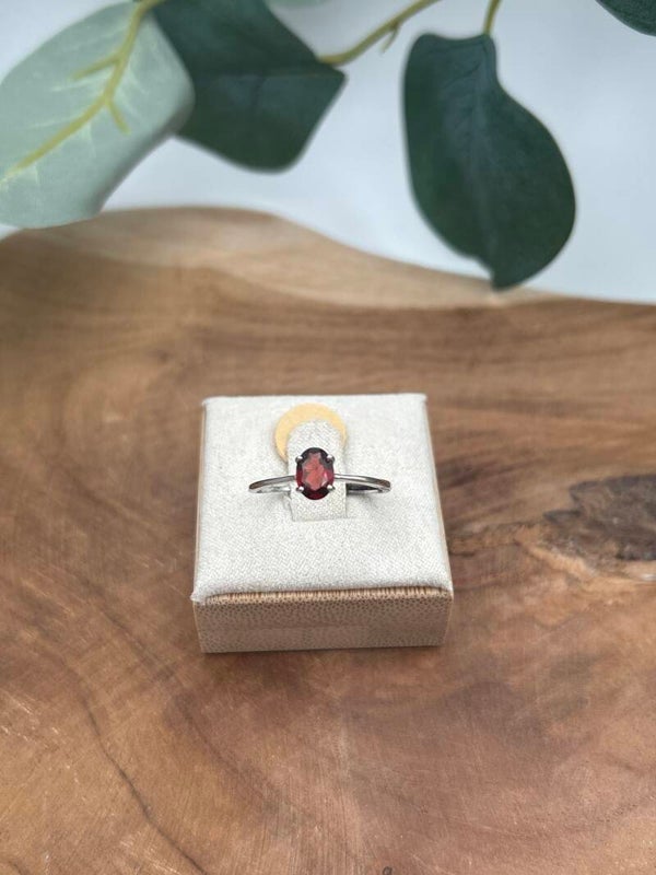 Granat Ring