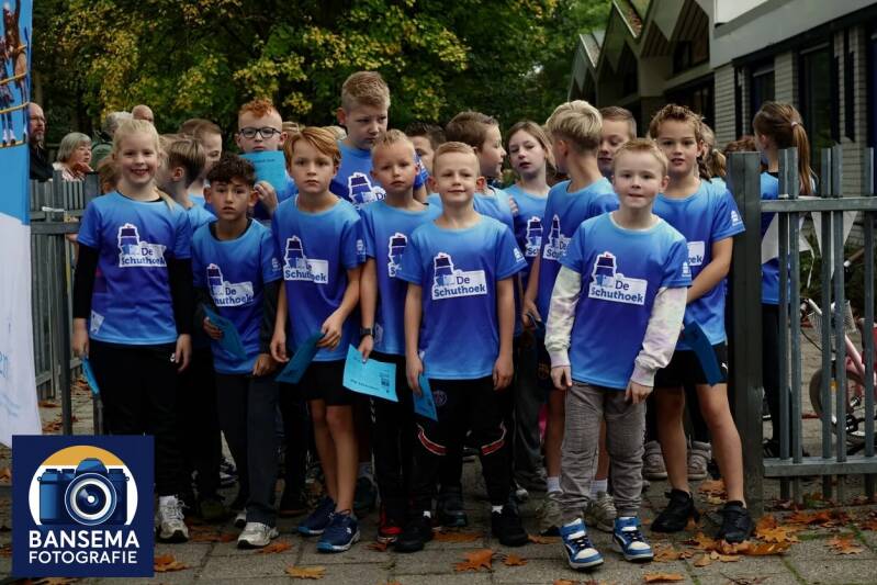 Groepsfoto leerlingen van OBS De Schuthoek -run Spieren voor Spieren
