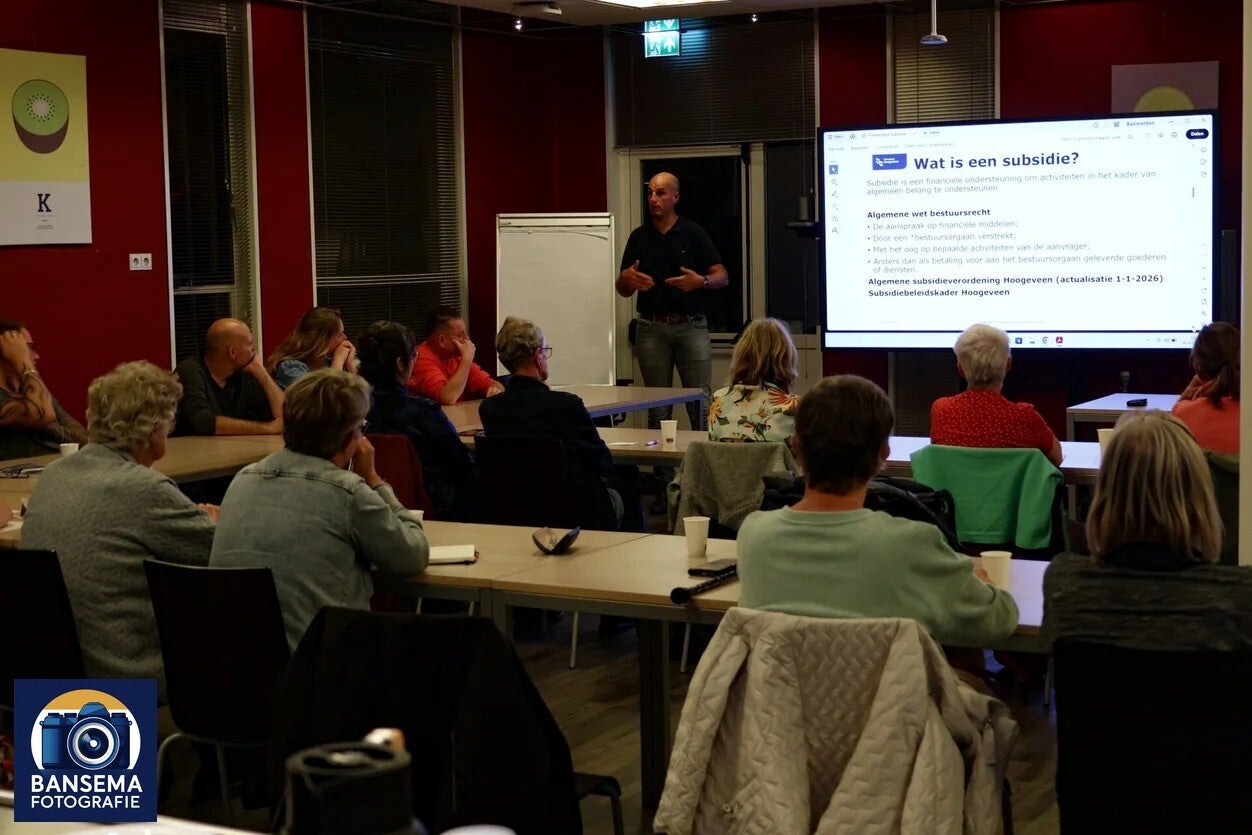 Bijeenkomst subsidieaanvragen door het vrijwilligerscollege in het Raadhuis Hoogeveen