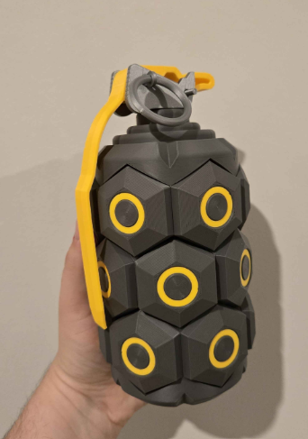 Cosplay G-7 Pineapple