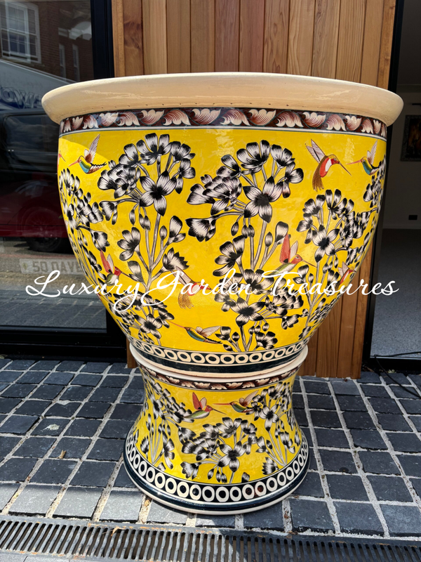 Hummingbird Pots with Pedestals set of 3