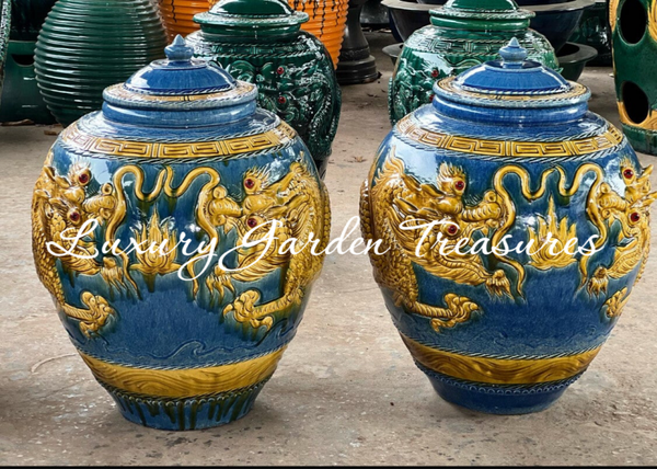 Fat oriental jar with lid