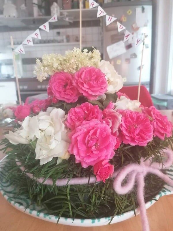 Geburtstagstorte aus Blumen