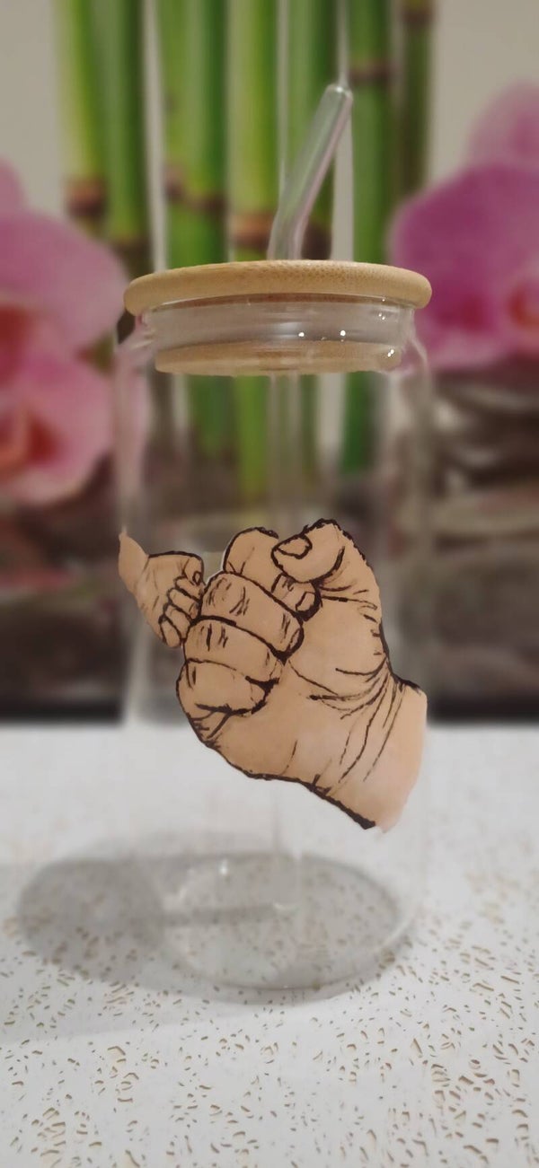 Verre avec couvercle et paille