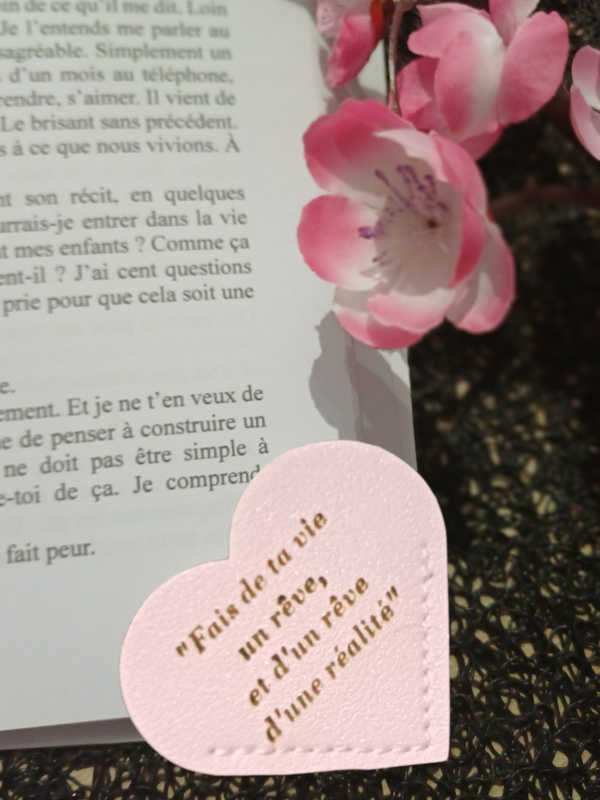 Marque page simili cuir