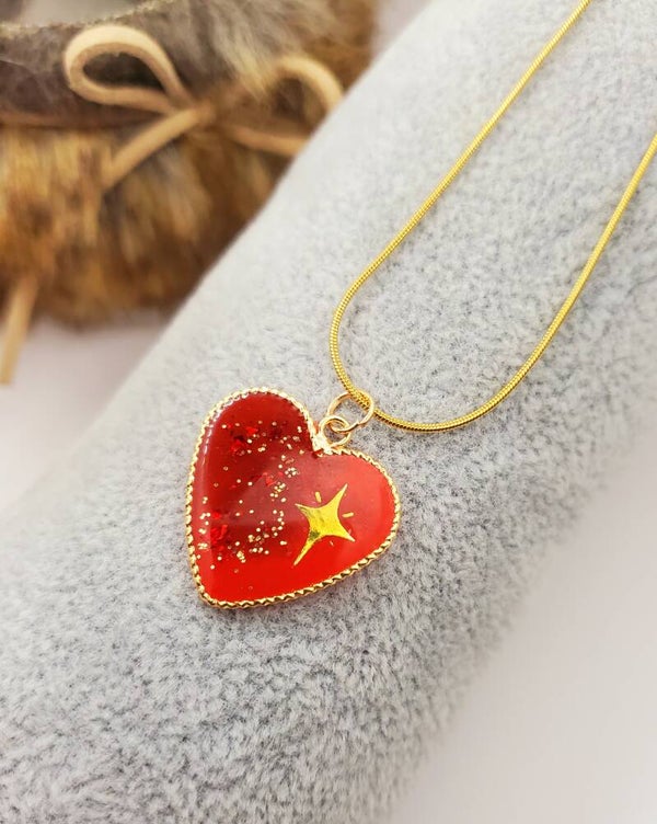 Collier " Lune étoilée rouge "
