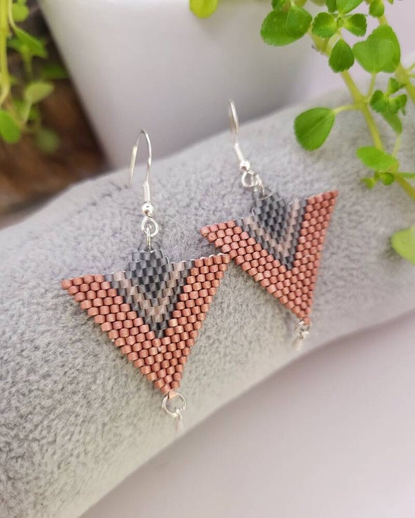 Boucles d'oreilles perles " tons roses "