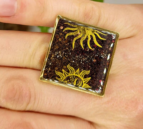 Bague " carrée soleil doré "