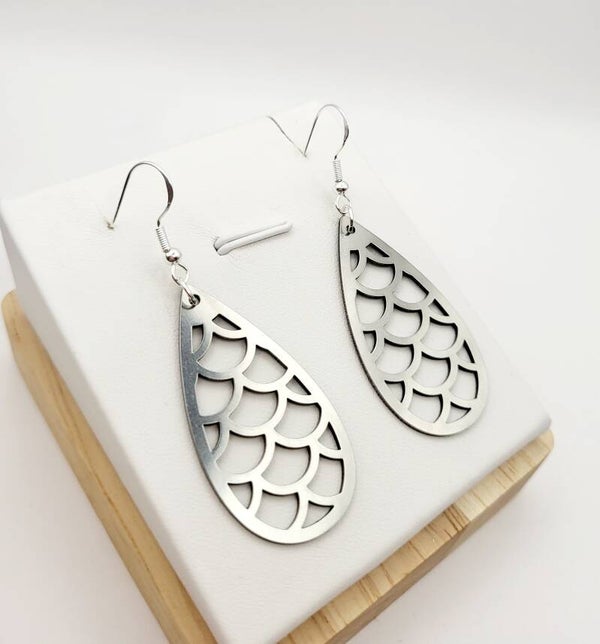 Boucles " Beautés gouttes Hélé'gantes argentées "