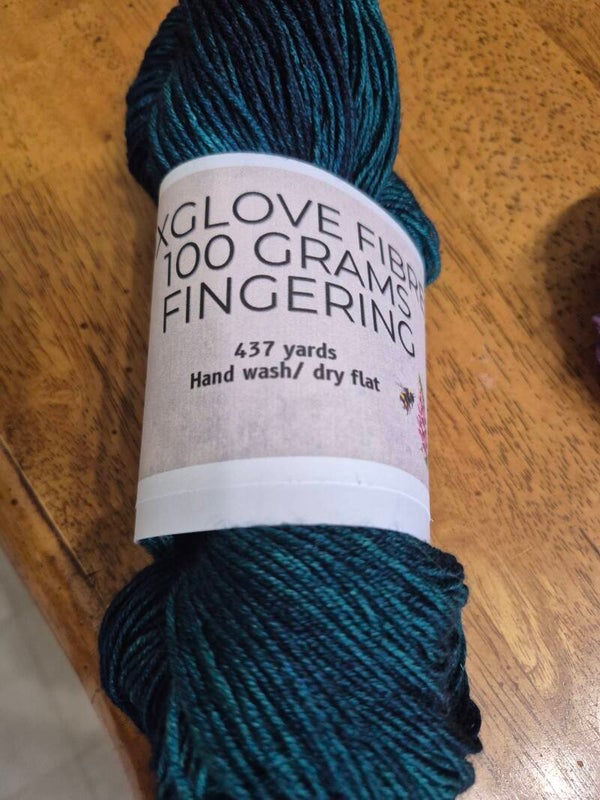 Full skeins fingering 100 geams