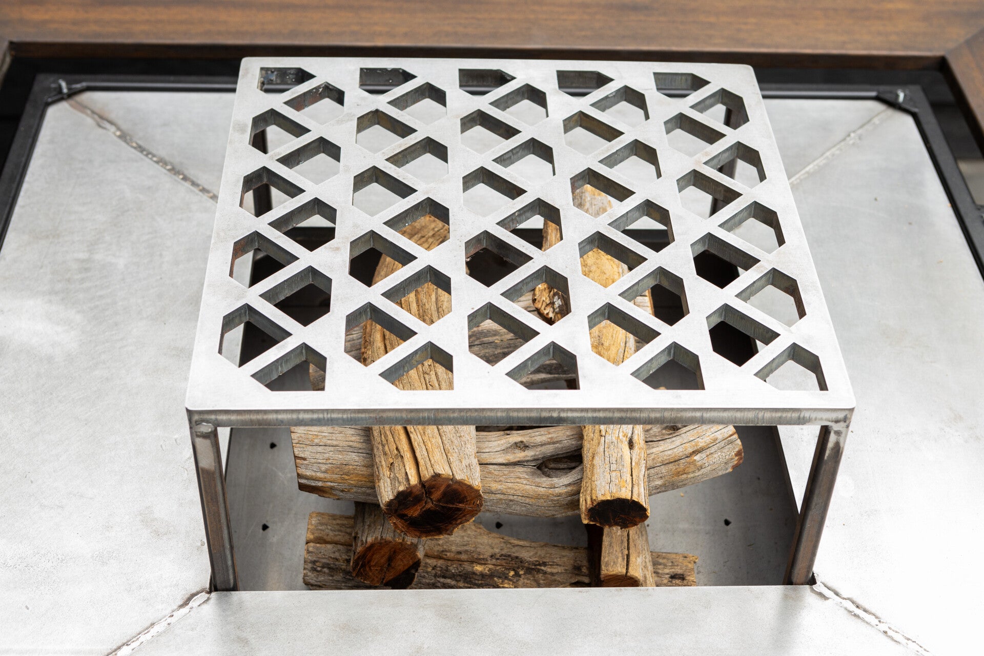 Rooster Daimana Firegrill