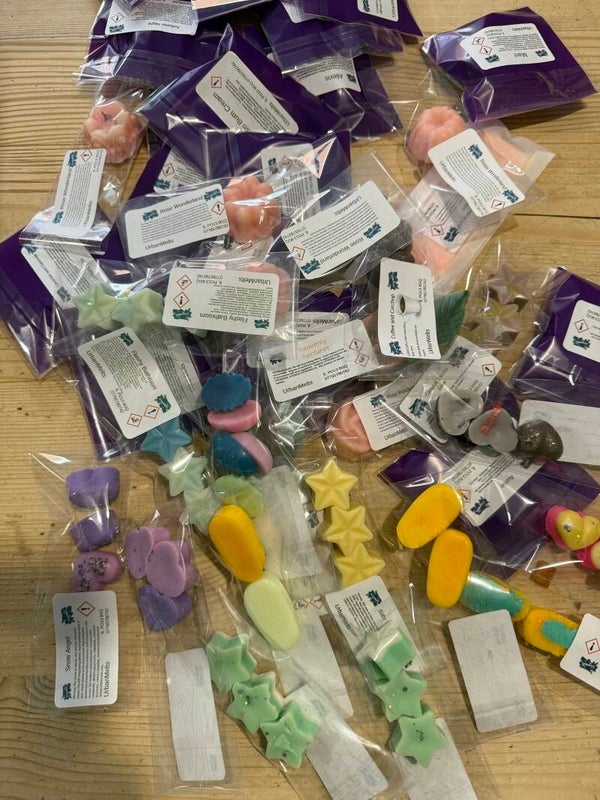 mystery bundle. 5/6 packs inside