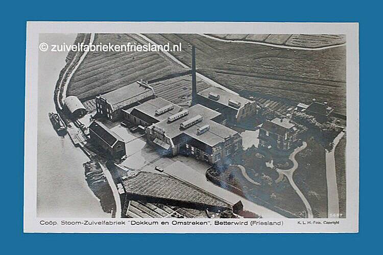 Ansichtkaart zuivelfabriek Betterwird luchtfoto