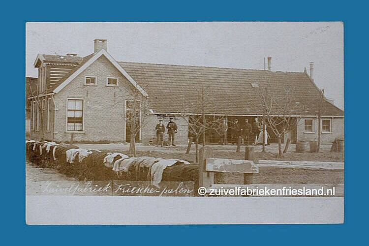Ansichtkaart zuivelfabriek Friesche Palen