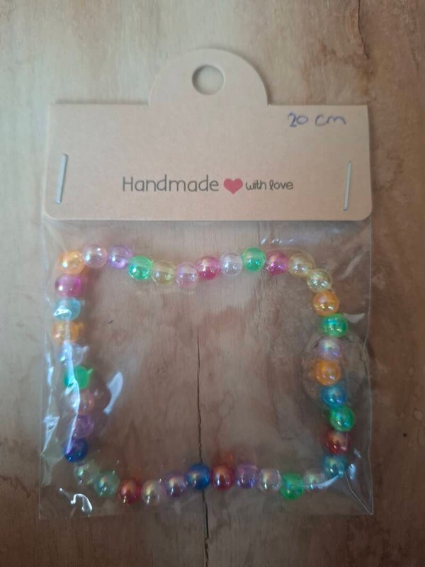 Armbandje gekleurde kralen klein