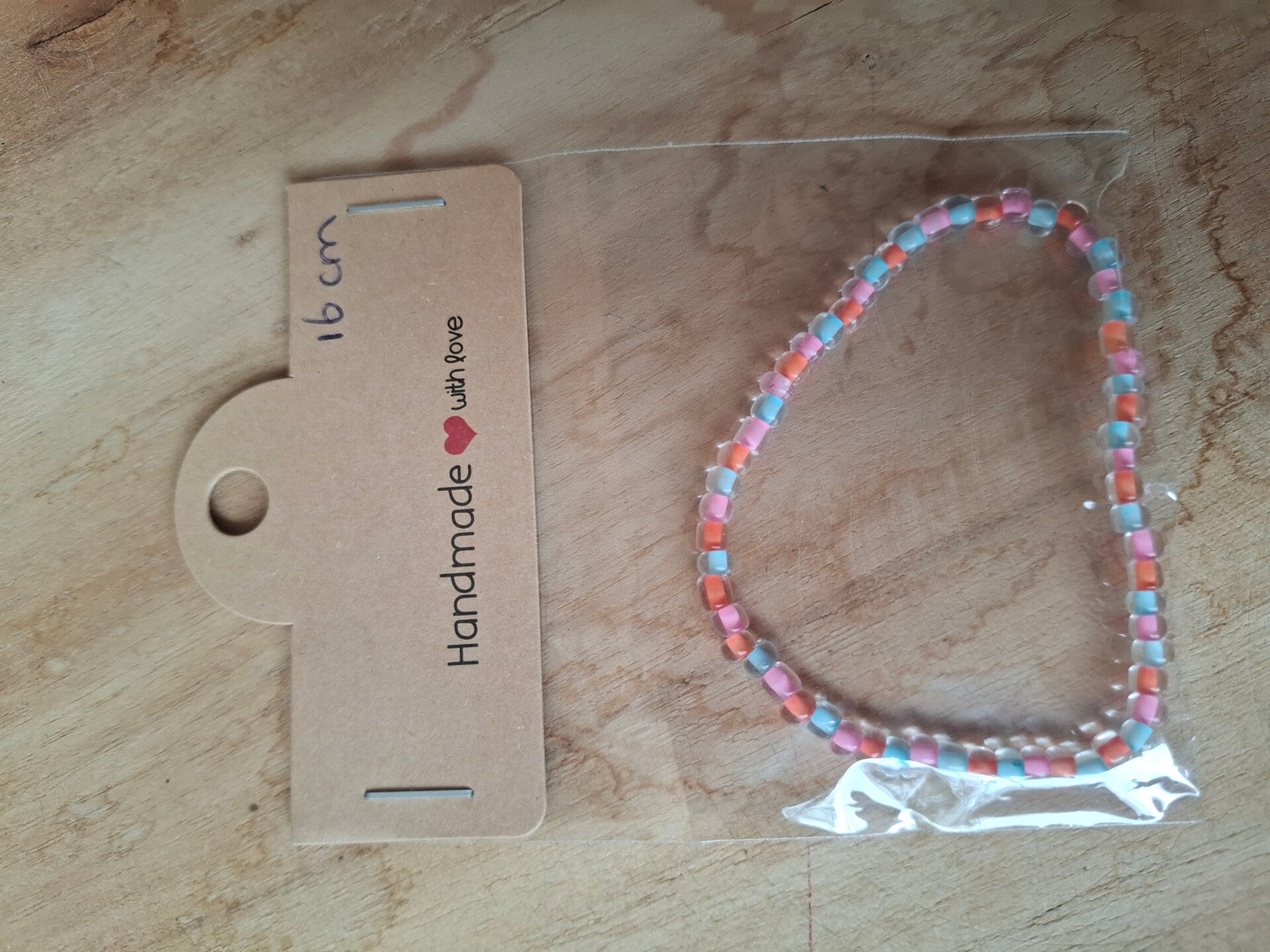 Gekleurd armbandje