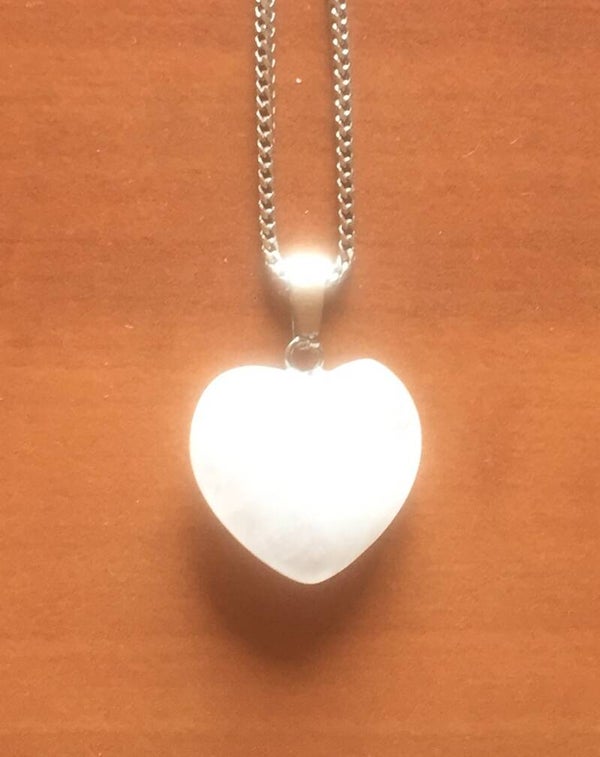 Edelsteen hart hanger Bergkristal ( 20mm) ( Dionys design 8)