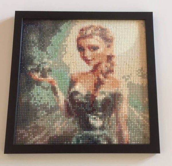 afgewerkte diamond painting: Elza ( Disney)