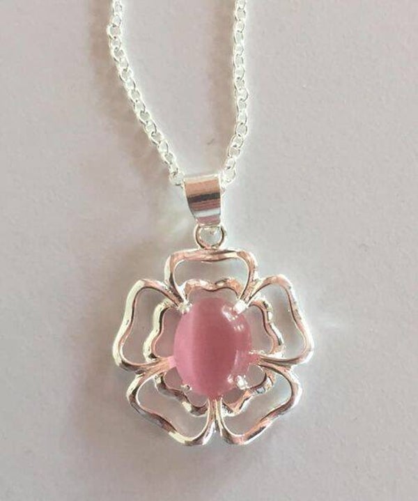 hanger met toebehoren ketting ( Dionys design 125)