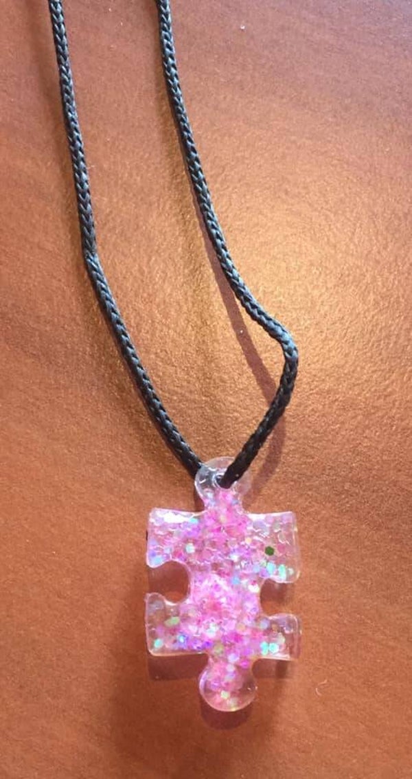 Handgemaakte hanger + toebehorende koord ( Dionys design 5)