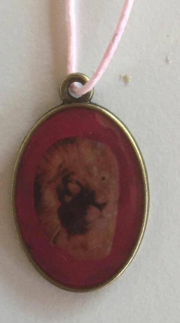 Handgemaakte hanger + toebehorende koord ( Dionys design 53)