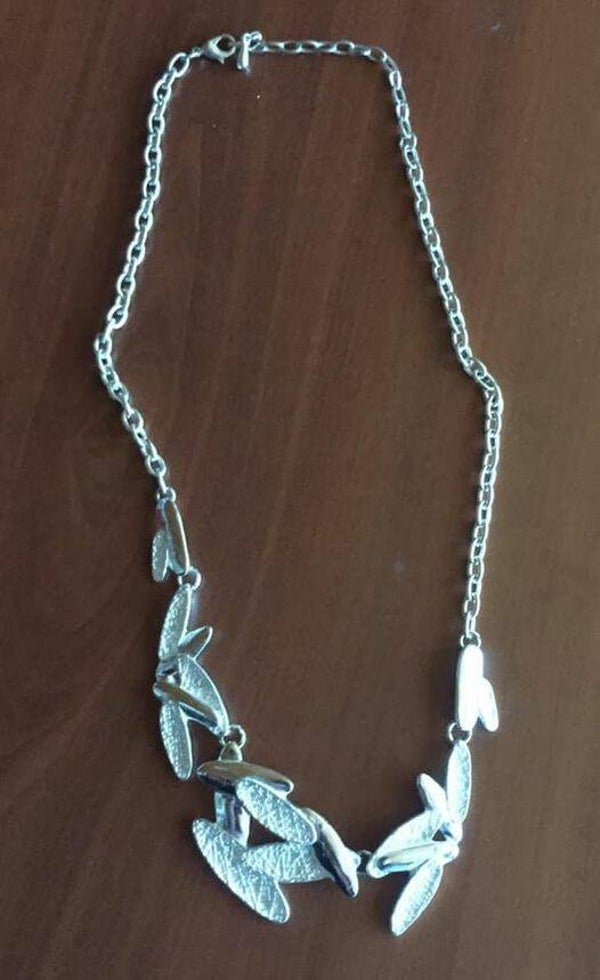 hanger met toebehoren ketting ( Dionys design 62)