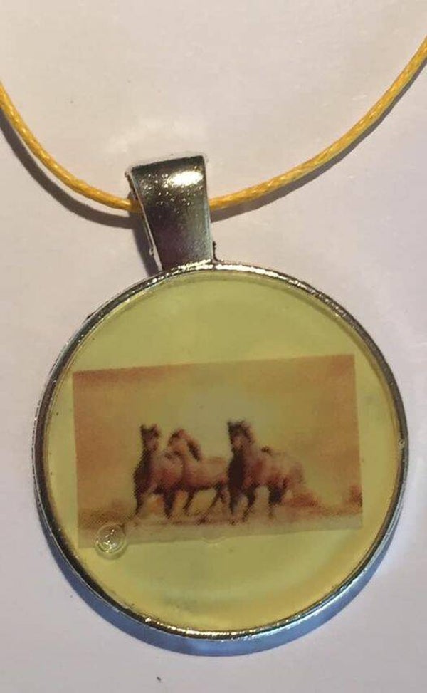 Handgemaakte hanger + toebehorende koord ( Dionys design 71)