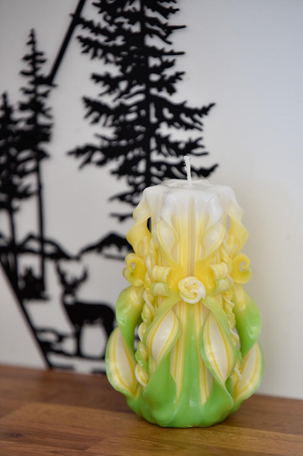 Bougie Sculptée Artisanale - Jaune et Vert