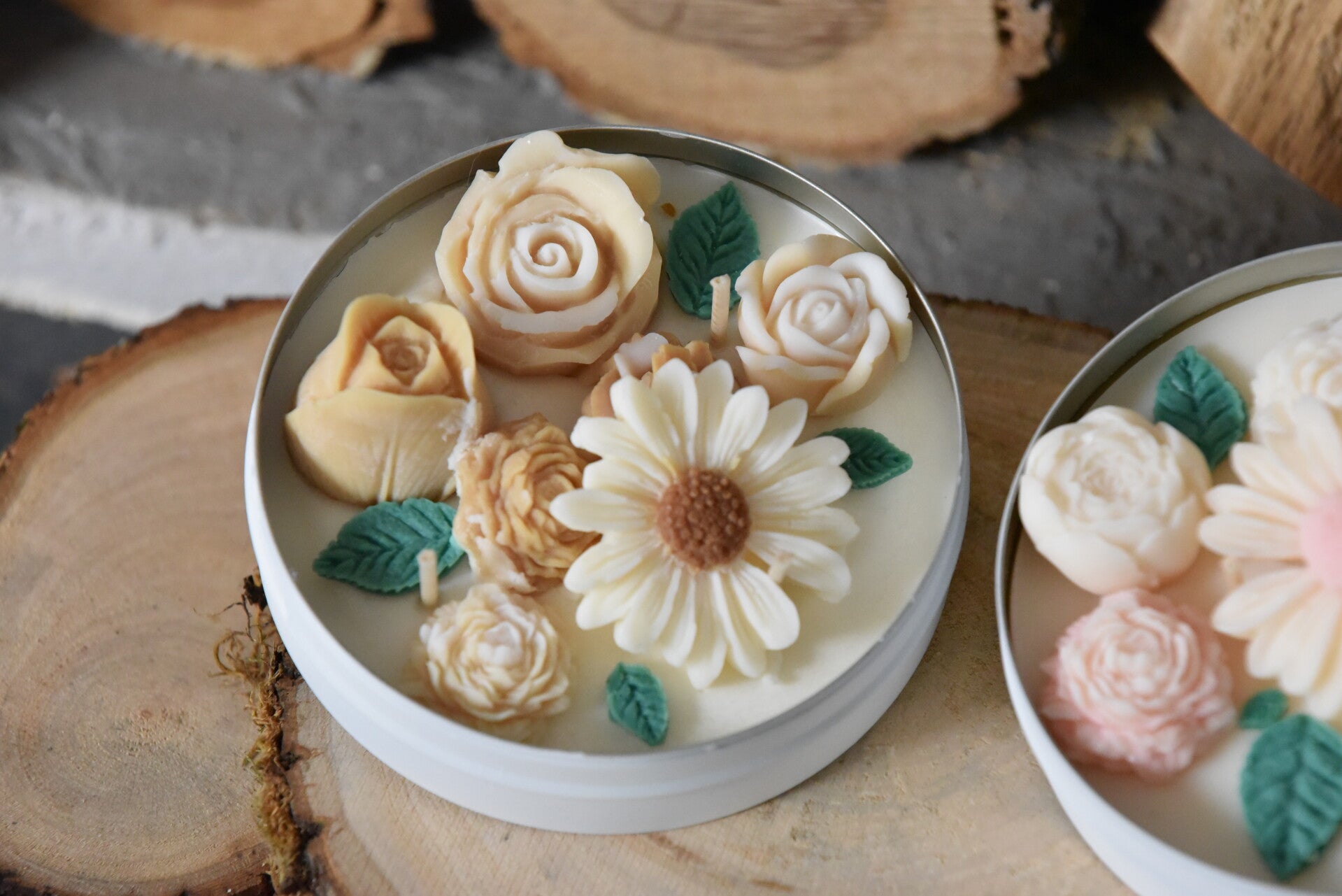 Bougie déco fleur - parfum éclat de noisette