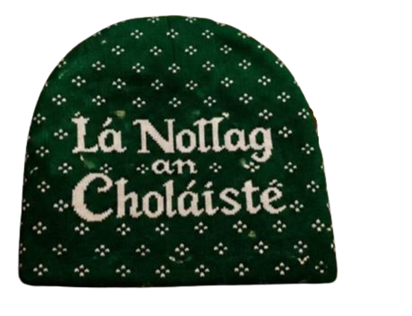 Lá Nollag an Choláiste Beanie ( College Christmas Day )