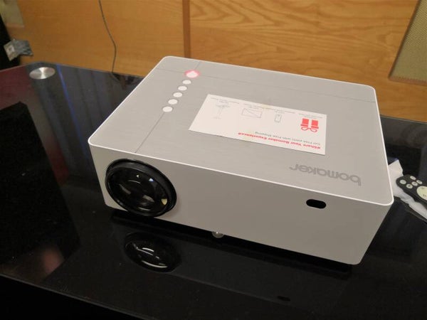 Bomaker Parrot I Projector with 120” Homegear 16:9 HD/3D Electric Motorised Projector Screen