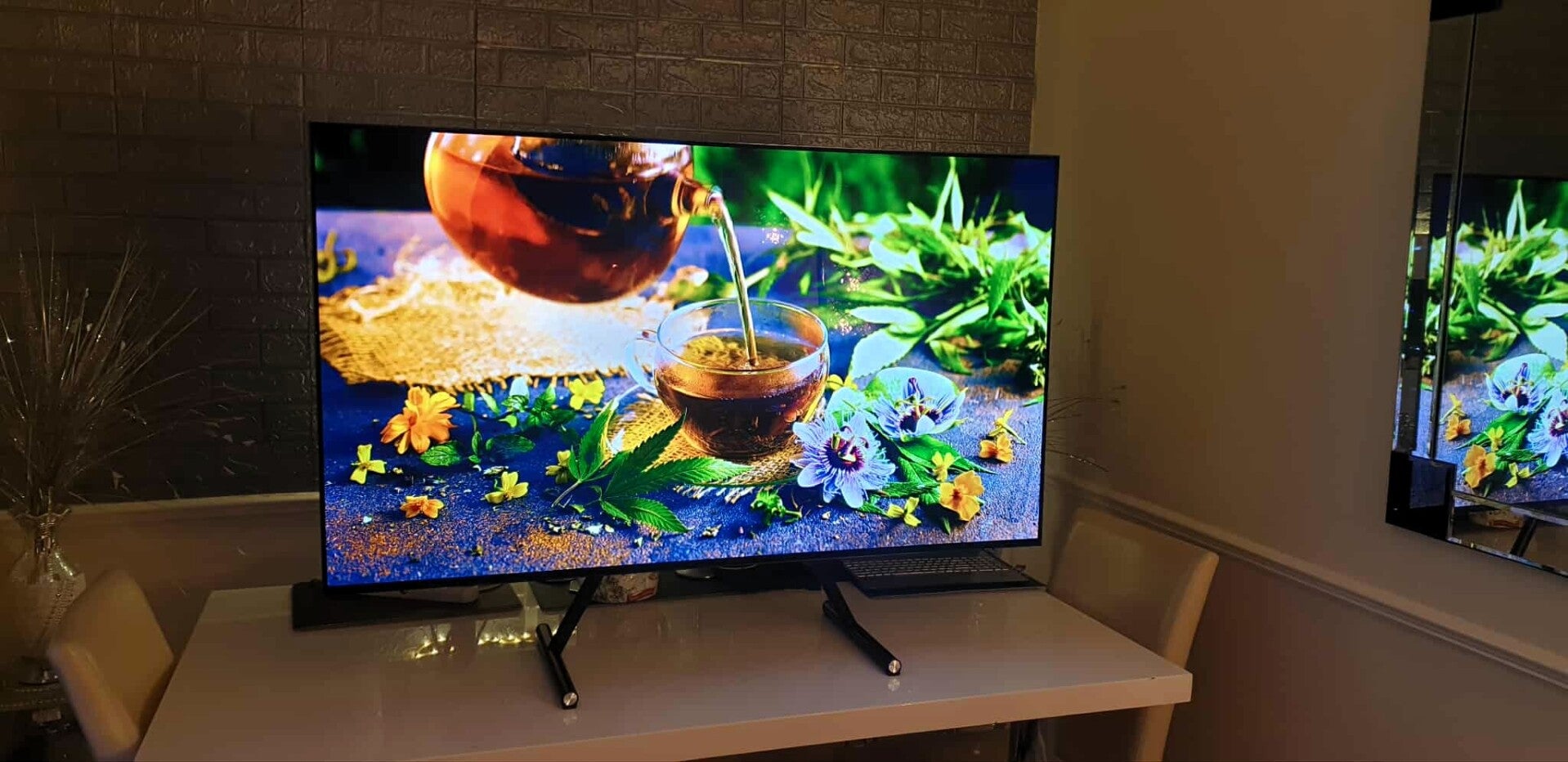 SAMSUNG QE55S90D 55” OLED 4K QUANTUM HDR OLED+ 120 HZ (144HZ) SMART TV – Please read