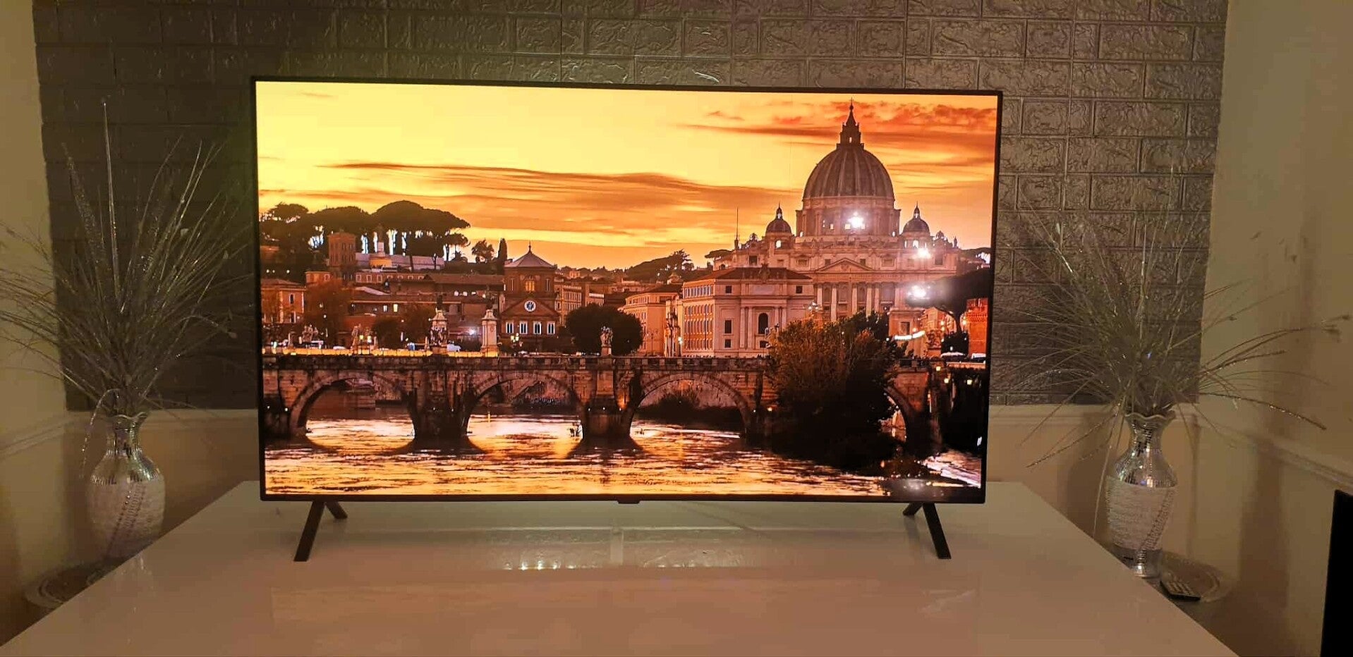 LG OLED55B42LA 55” OLED 4K HDR10+ CINEMA DOLBY VISION 120HZ SMART TV – PLEASE READ