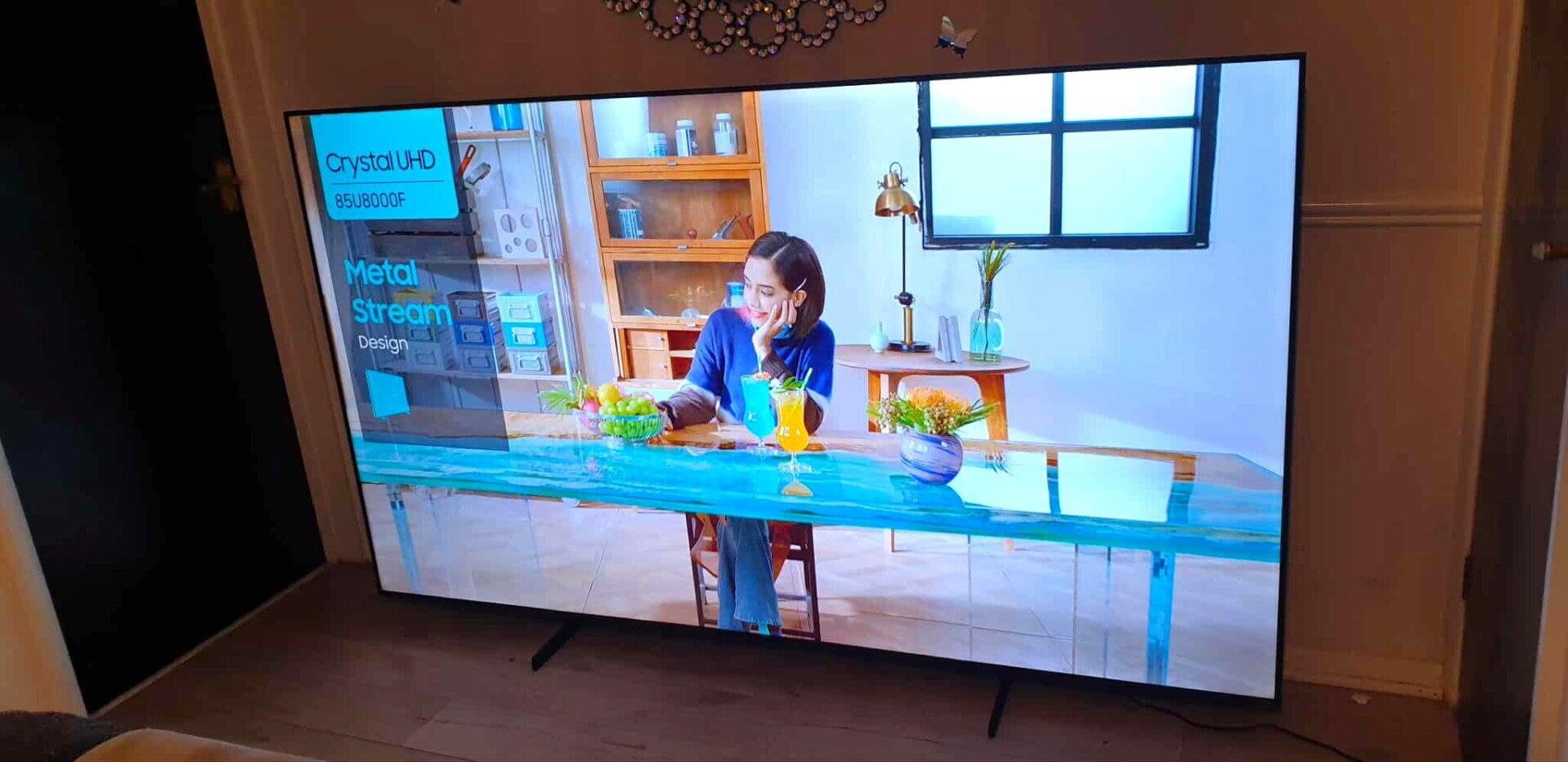 SAMSUNG UE85U8000F 85" Smart 4K Ultra HD HDR LED TV with Bixby, Alexa & Google Assistant
