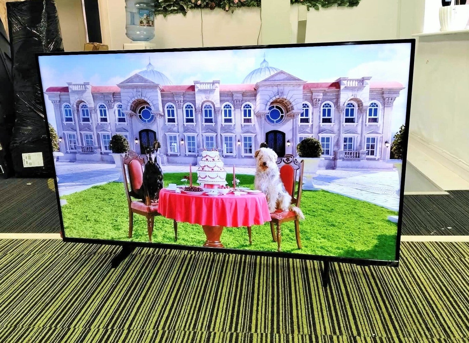 SAMSUNG UE43U8000H 43”4K HDR10+ SMART TV 2026-27 RRP £259