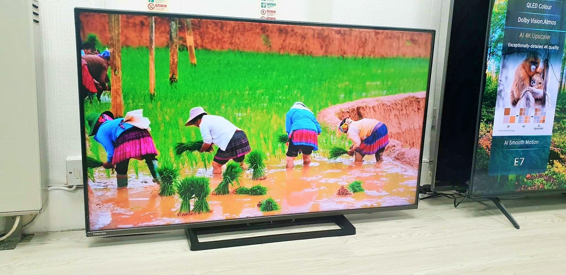 TOSHIBA Fire TV 50UF3F53DB 50" 4K HDR10 DOLBY VISION FIRE TV (2025-26)