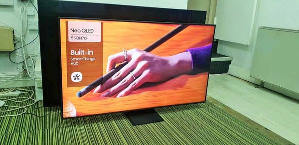 SAMSUNG QE55QN70F 55” NEO QLED 4K HDR10+ 144HZ SMART TV with NQ4 AI Gen2 Processor