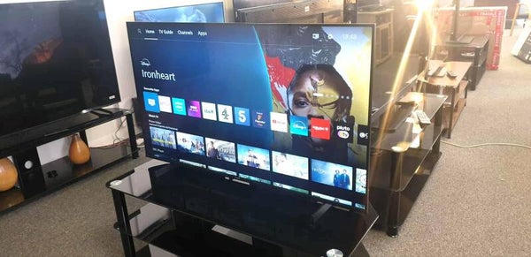 PHILIPS 50PUS8009/05 50” 4K HDR10+ TITAN OS SMART AMBILIGHT TV with Dolby Atmos Sound