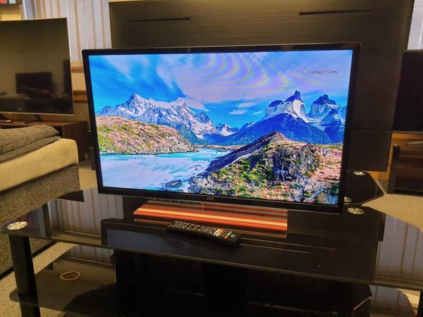 JVC LT-32C690 32" Smart HD Ready LED TV